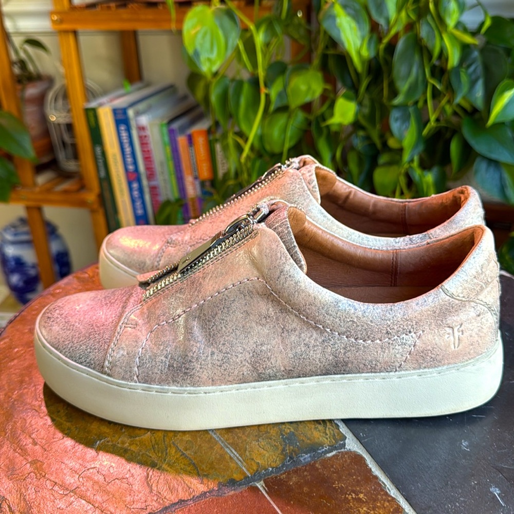 Frye Lena Metallic‎ Leather Zip Sneakers size 8 - Picture 3 of 12